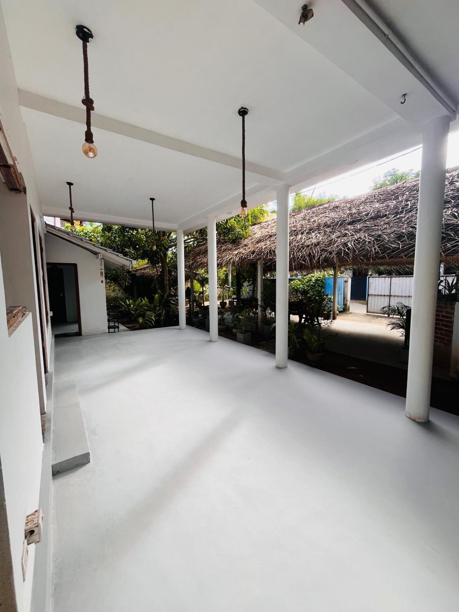 Avalon Lägenhet Weligama Exteriör bild