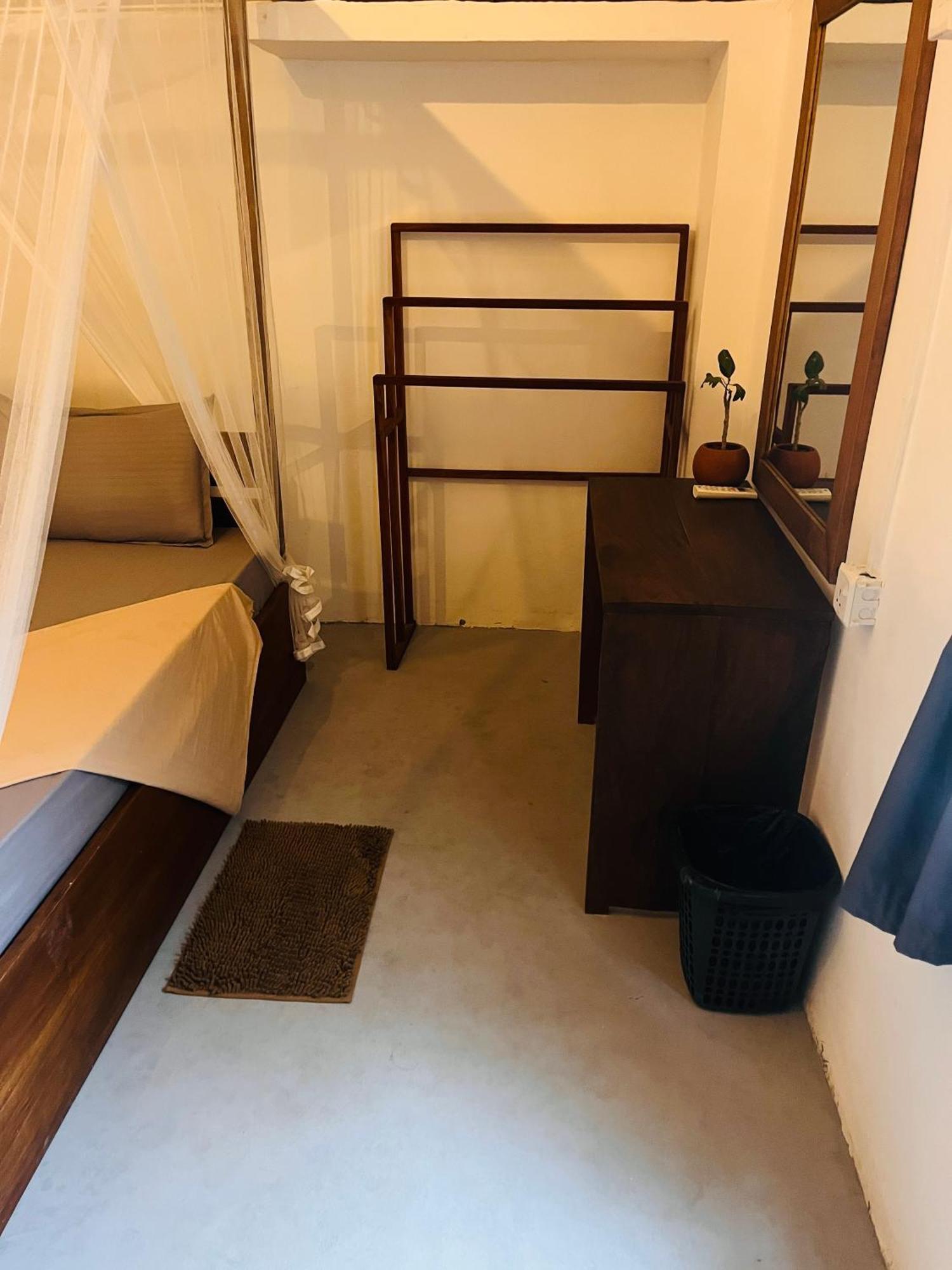 Avalon Lägenhet Weligama Exteriör bild