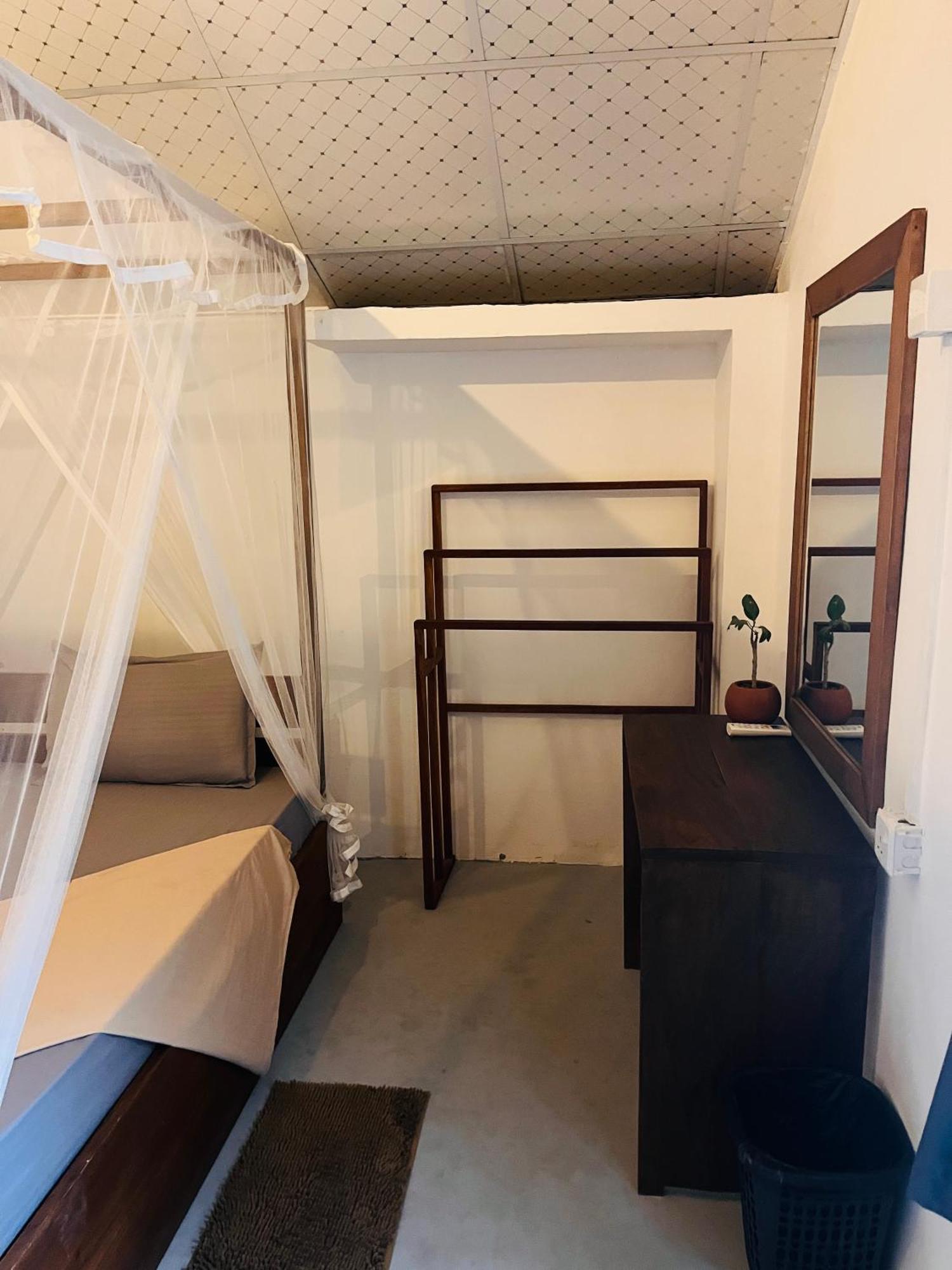 Avalon Lägenhet Weligama Exteriör bild
