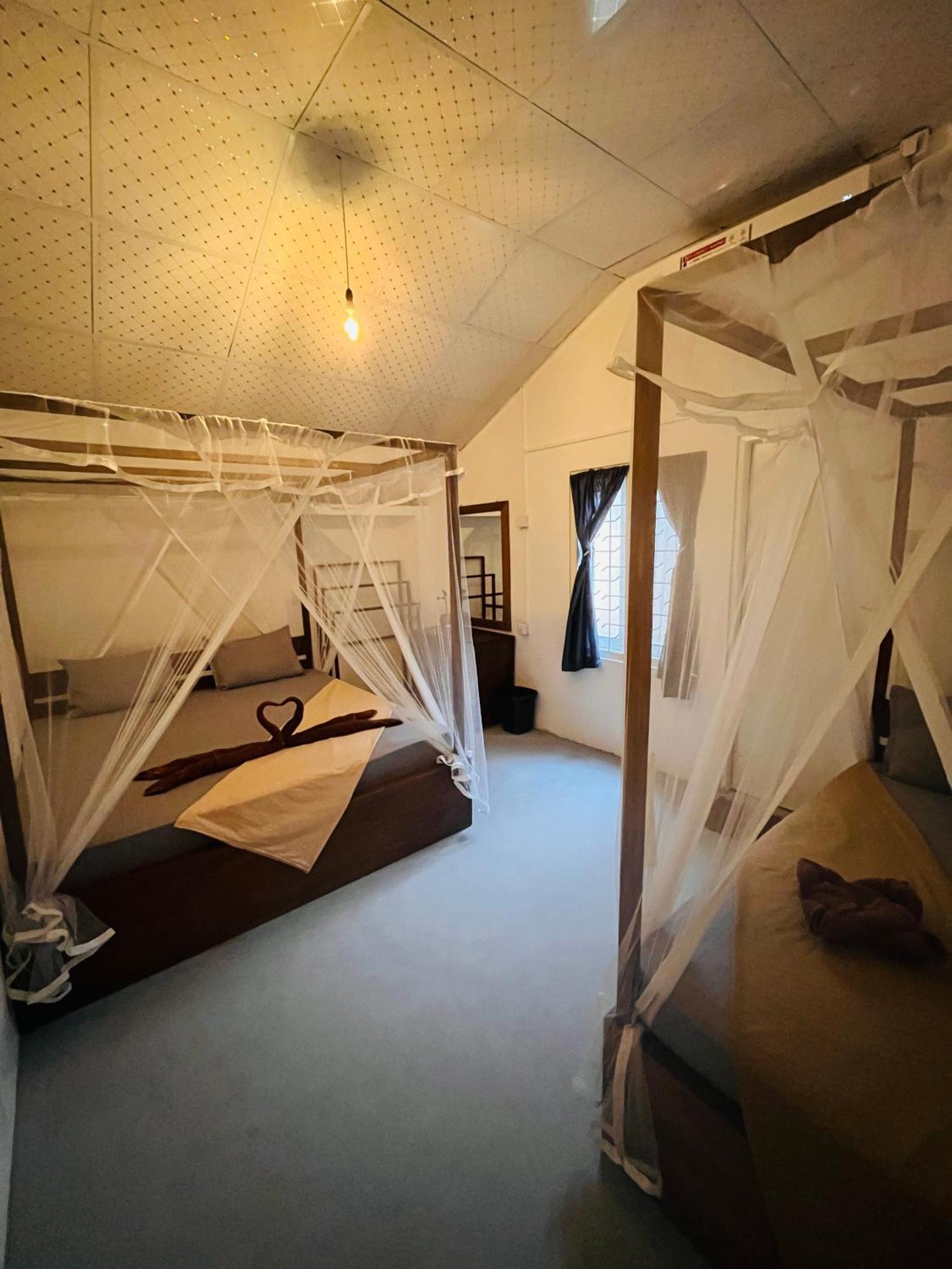 Avalon Lägenhet Weligama Exteriör bild
