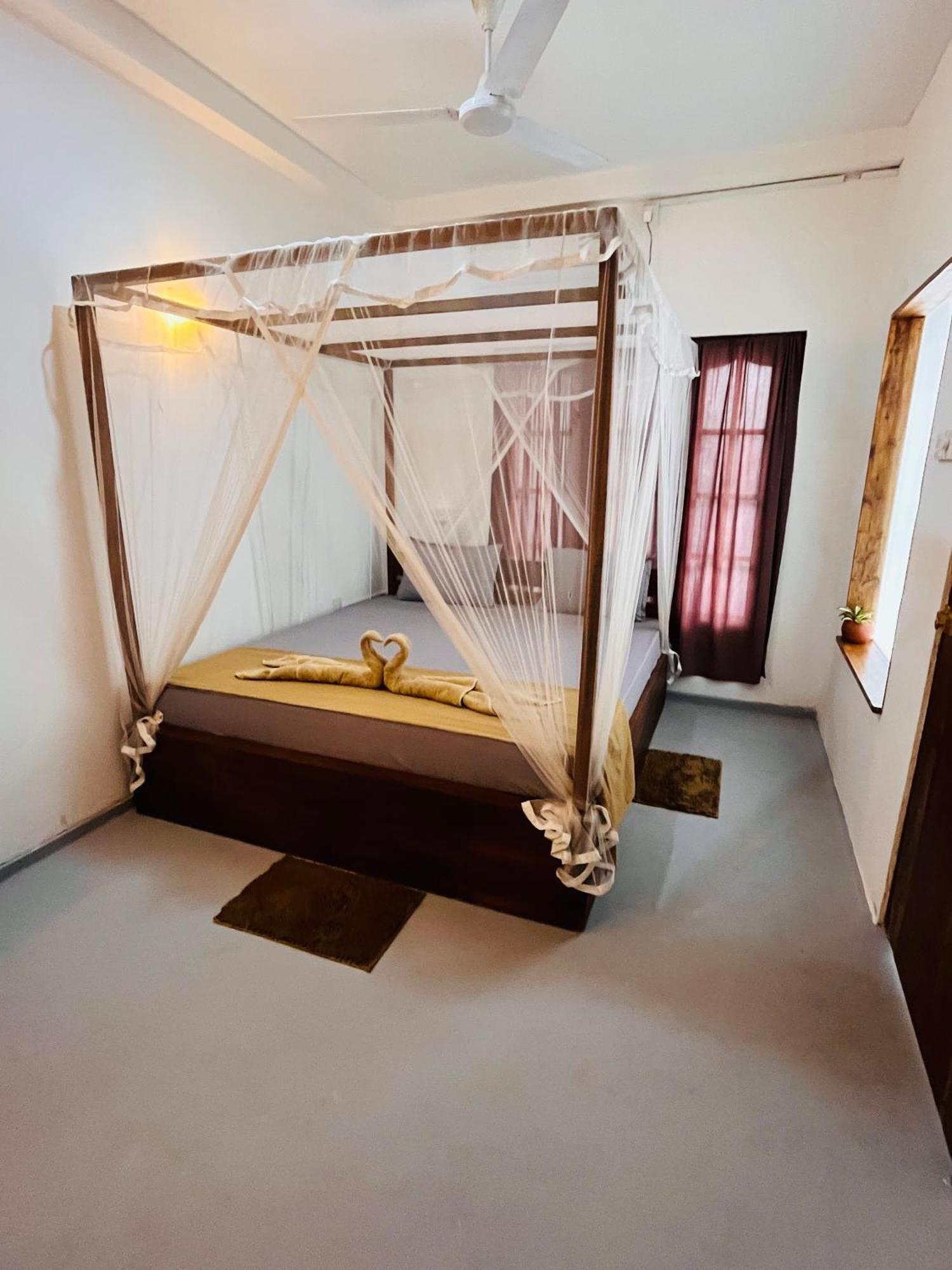 Avalon Lägenhet Weligama Exteriör bild