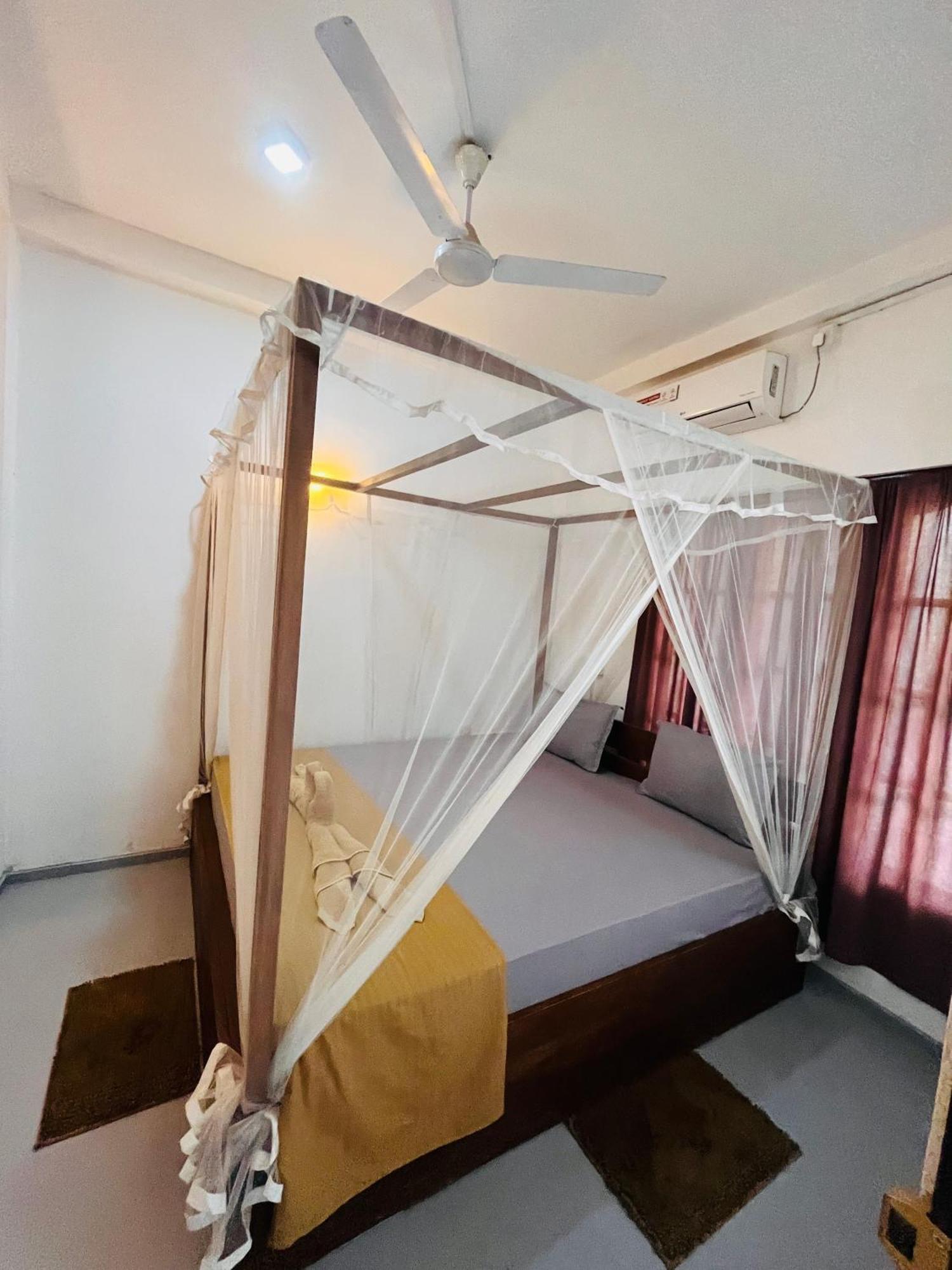 Avalon Lägenhet Weligama Exteriör bild
