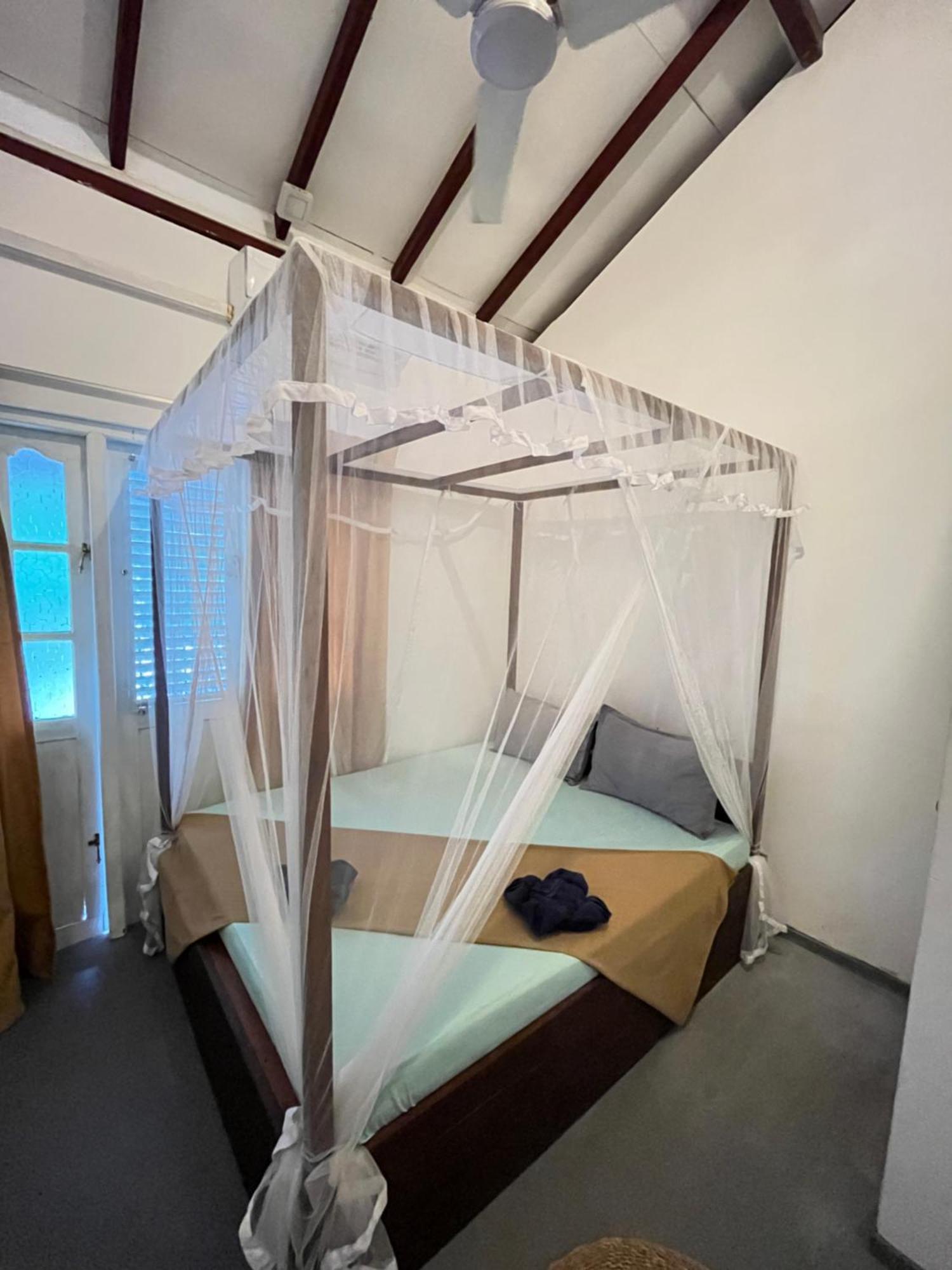 Avalon Lägenhet Weligama Exteriör bild