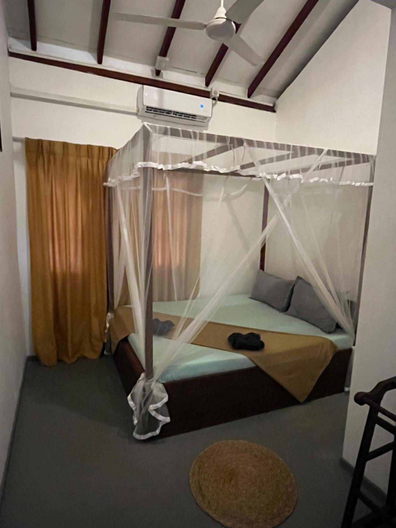 Avalon Lägenhet Weligama Exteriör bild