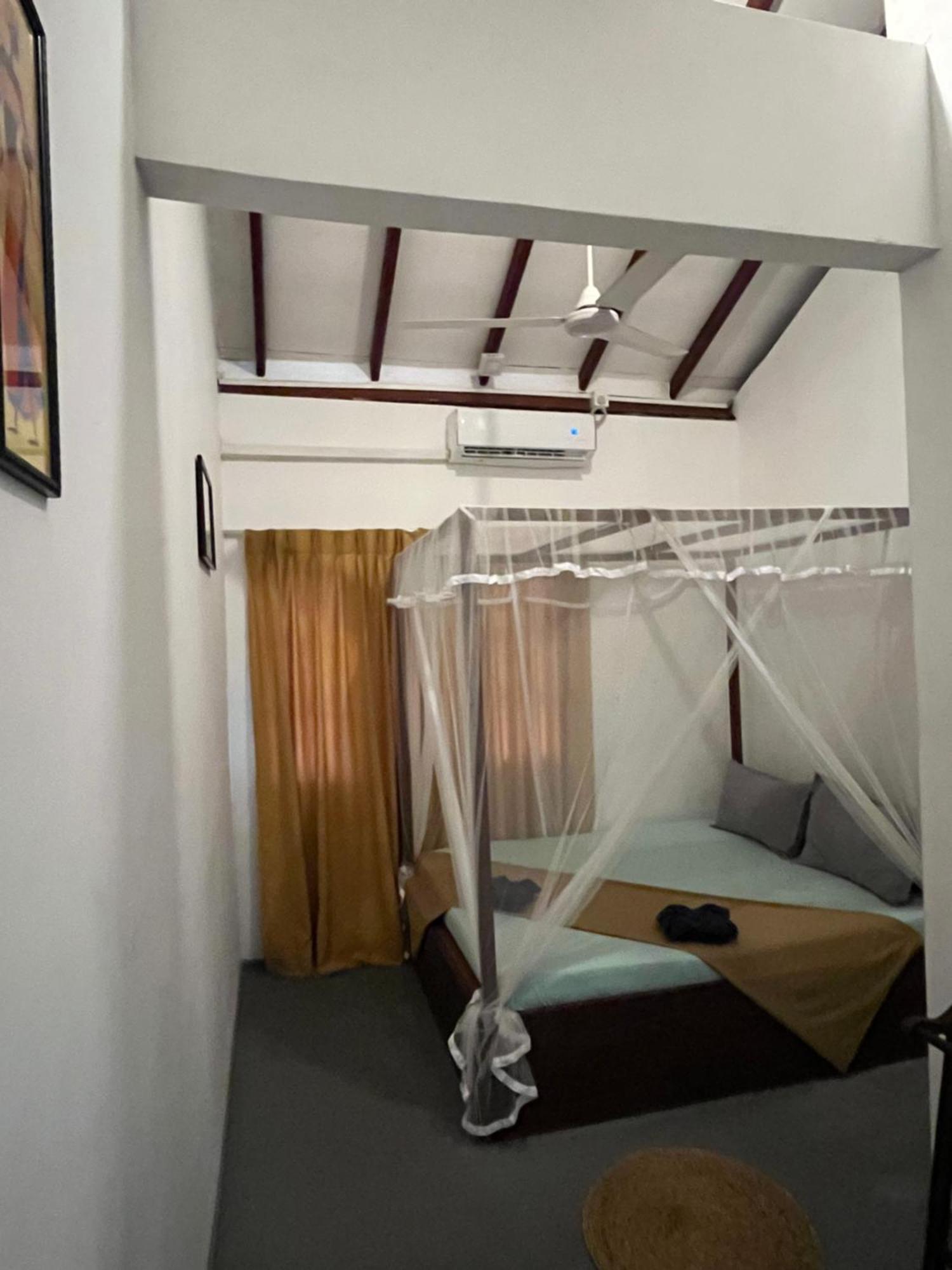 Avalon Lägenhet Weligama Exteriör bild