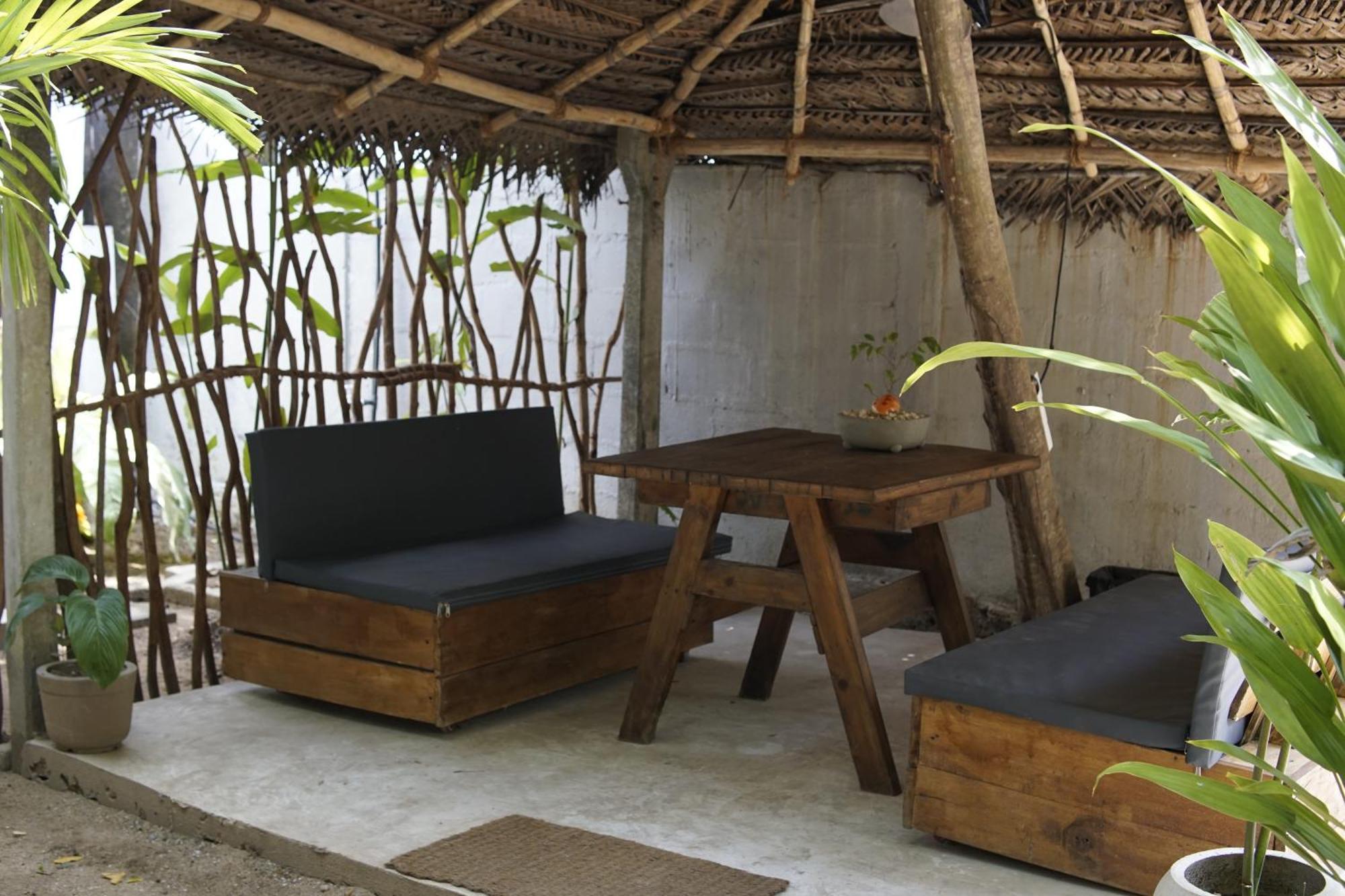 Avalon Lägenhet Weligama Exteriör bild